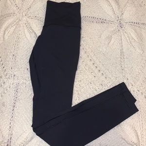 Black lululemon wonder under leggings